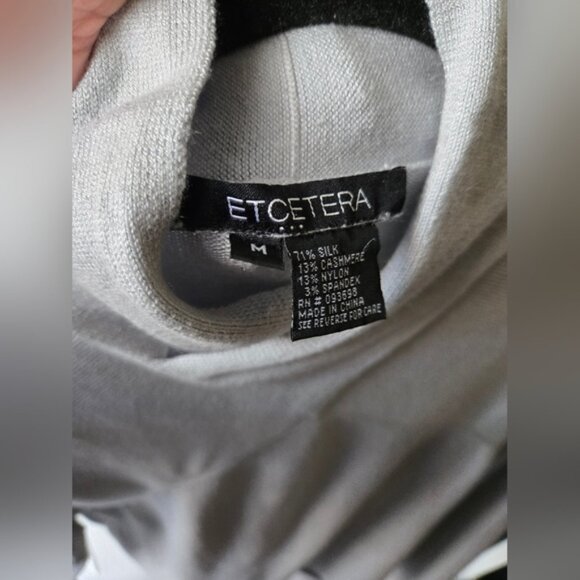 Etcetera Light Gray Silk Cashmere Blend Cowl Neck Sweater ~Size Medium - Picture 3 of 4